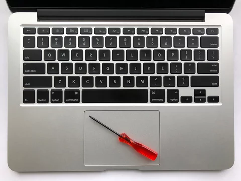 Замена тачпада на MacBook в Перми